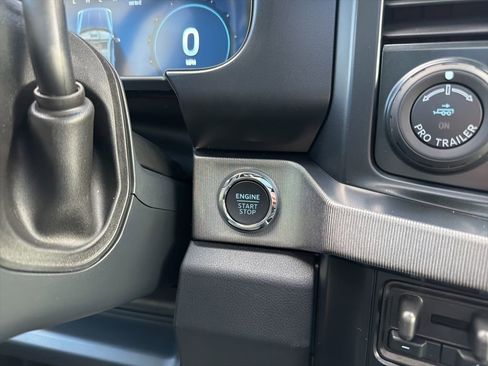 New 2025 Ford F250 Platinum image 35