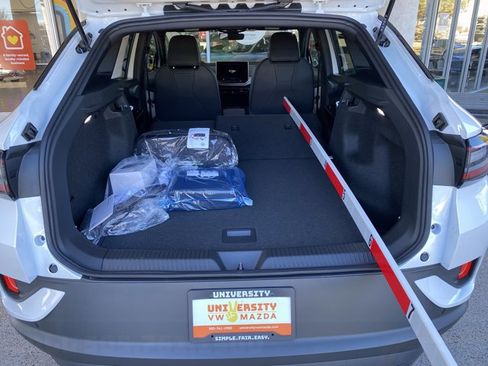 New 2026 Volkswagen ID.4 Pro AWD/4WD image 16