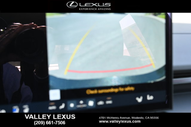 New 2026 Lexus ES 350e w/ Convenience Package FWD image 7