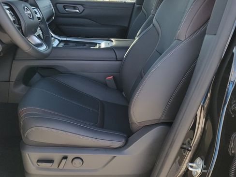 New 2026 Nissan Armada SL w/ Captain's Chari Seat Package image 6