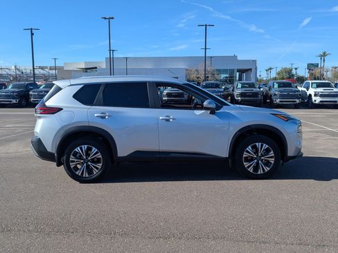 Used 2023 Nissan Rogue SV w/ SV Premium B Package image 7