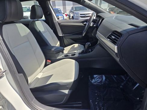 Used 2021 Volkswagen Jetta R-Line image 18