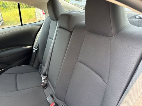 Used 2025 Toyota Corolla LE FWD image 20