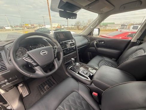 Used 2024 Nissan Armada Platinum image 14