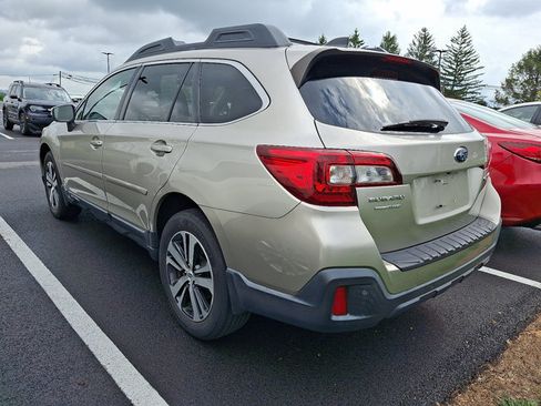Used 2018 Subaru Outback 2.5i Limited AWD/4WD image 4