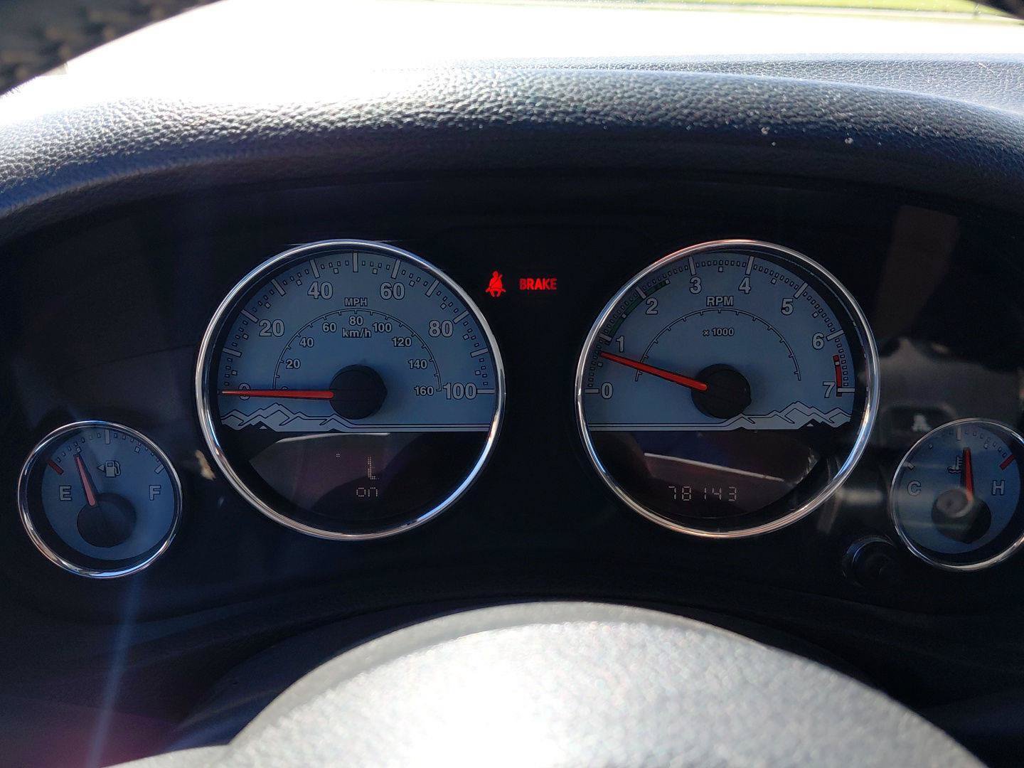Used 2014 Jeep Wrangler Sahara AWD/4WD image 28