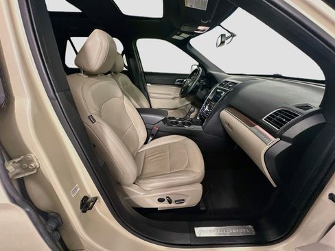 Used 2018 Ford Explorer Limited FWD image 34