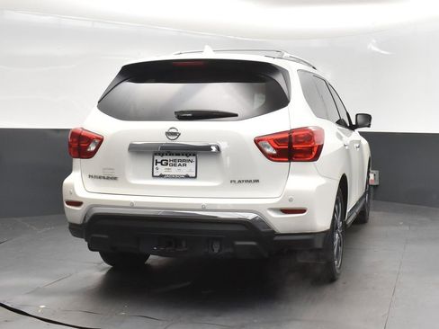 Used 2019 Nissan Pathfinder Platinum image 7