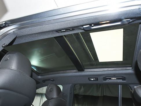 Used 2025 Mercedes-Benz GLS 450 4MATIC image 53