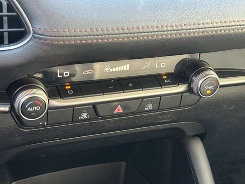 Used 2023 MAZDA MAZDA3 s image 23