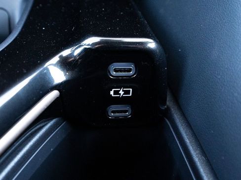 New 2025 Toyota Crown Signia w/ Advanced Technology Package image 31