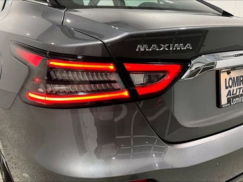 Used 2023 Nissan Maxima SL FWD image 40