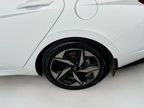 Certified 2023 Hyundai Elantra Limited FWD image 27