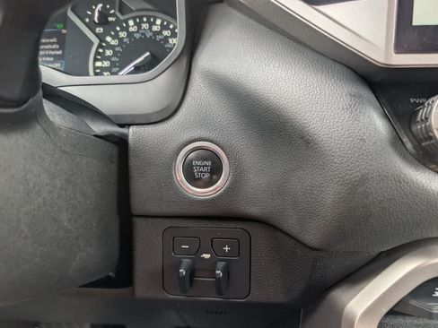 Used 2022 Toyota Tundra Limited AWD/4WD image 26