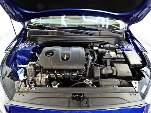 Used 2020 Kia Forte LXS FWD image 4