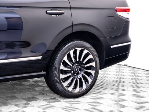 Used 2022 Lincoln Navigator Black Label AWD/4WD image 37