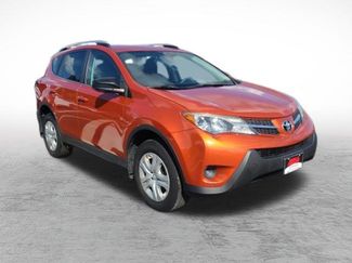 Used 2015 Toyota RAV4 LE AWD/4WD video 3