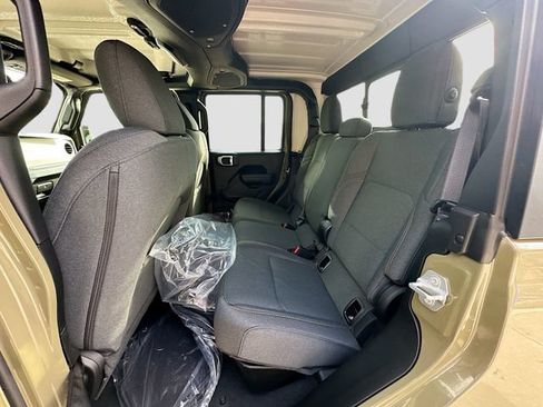 New 2026 Jeep Gladiator Sport AWD/4WD image 25