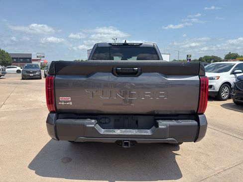 Used 2022 Toyota Tundra SR5 AWD/4WD image 8
