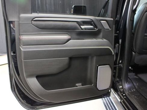 Used 2025 GMC Sierra 2500 AT4X AWD/4WD image 45