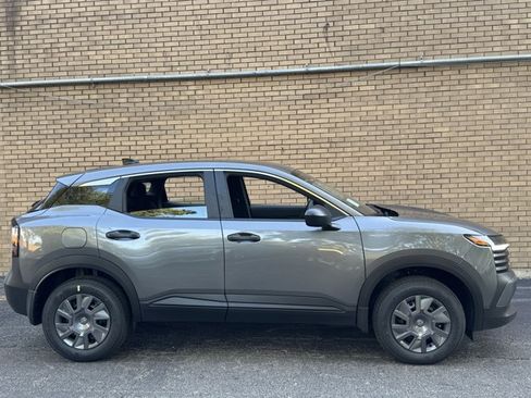 New 2026 Nissan Kicks S FWD image 10