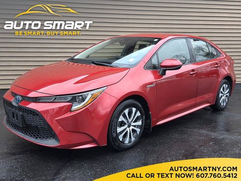 Used 2021 Toyota Corolla LE image 1
