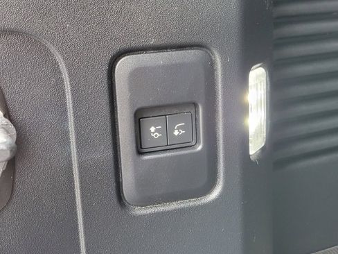 Used 2024 Land Rover Defender 130 X image 6