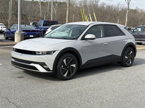 New 2026 Hyundai Ioniq 5 SEL image 3