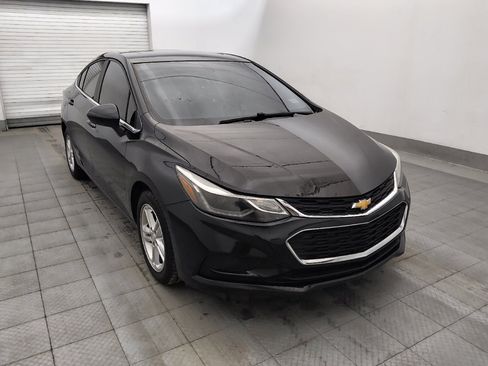 Used 2017 Chevrolet Cruze LT w/ Sun And Sound Package FWD image 13