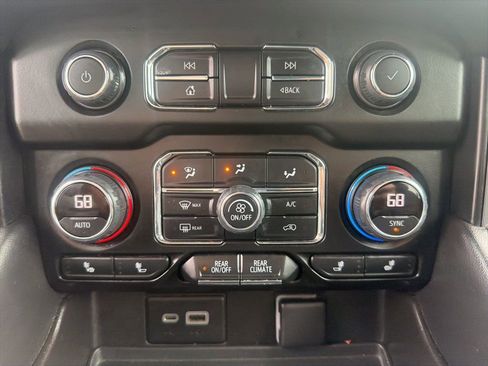 Used 2021 Chevrolet Tahoe RST w/ Luxury Package image 38