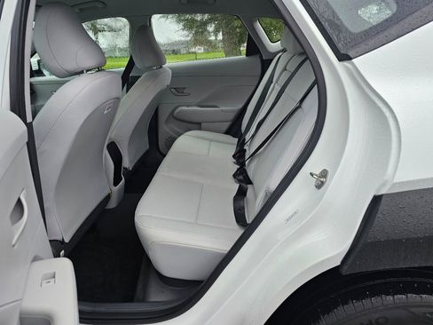 Used 2024 Hyundai Kona SE image 25