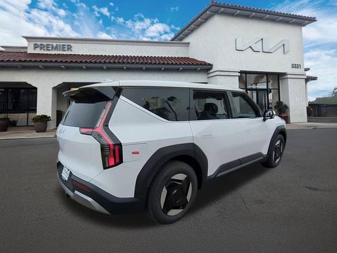 New 2026 Kia EV9 Light image 10