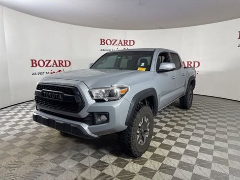 Used 2018 Toyota Tacoma TRD Off-Road image 4