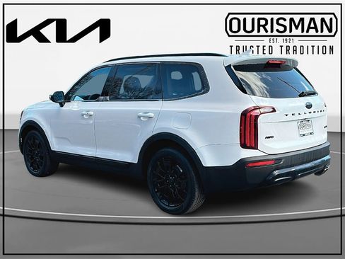 Used 2021 Kia Telluride EX w/ EX Premium Package image 3