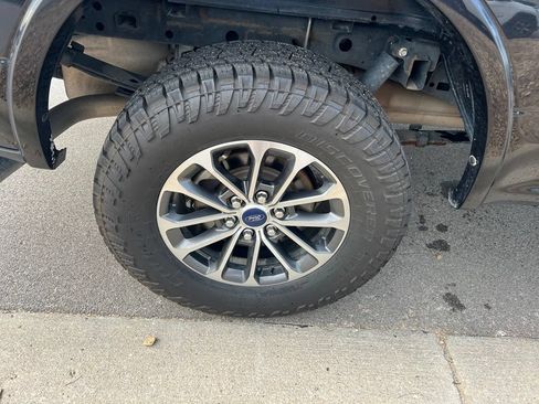 Used 2019 Ford F150 XLT w/ Equipment Group 302A Luxury AWD/4WD image 10