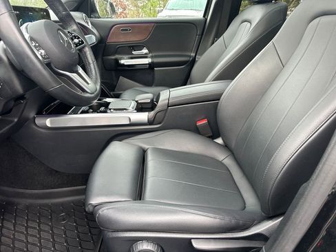 Certified 2022 Mercedes-Benz GLB 250 4MATIC image 20