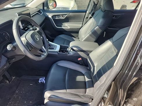 Used 2024 Toyota RAV4 XLE Premium FWD image 10