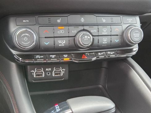 Used 2026 Dodge Durango GT RWD image 33