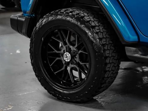 Used 2020 Jeep Wrangler Unlimited Sahara AWD/4WD image 48