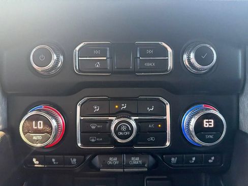 Used 2021 GMC Yukon SLT AWD/4WD image 44