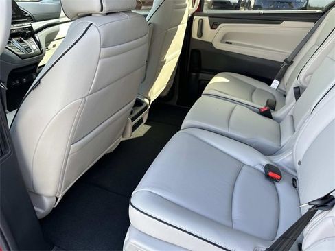 New 2026 Honda Odyssey Touring image 13