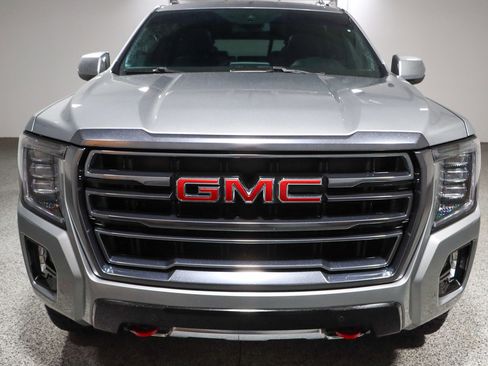 Used 2023 GMC Yukon AT4 AWD/4WD image 4