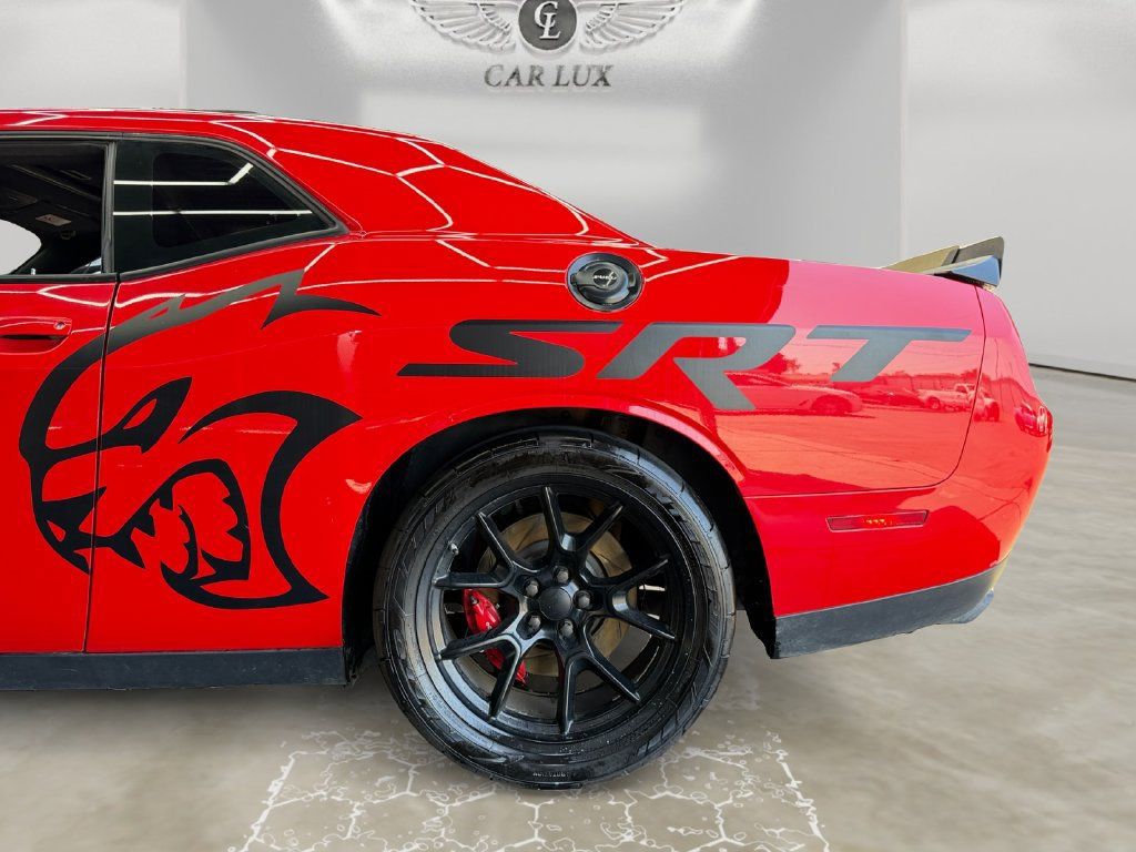 Used 2016 Dodge Challenger SRT Hellcat RWD image 30