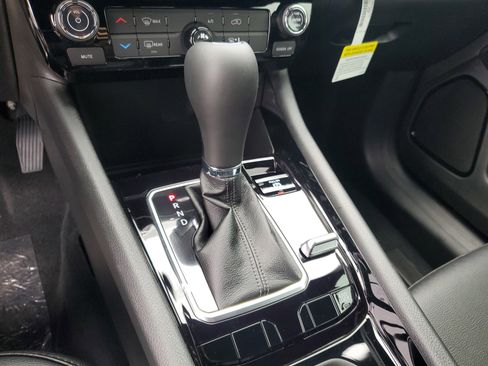 New 2026 Jeep Compass Latitude image 19