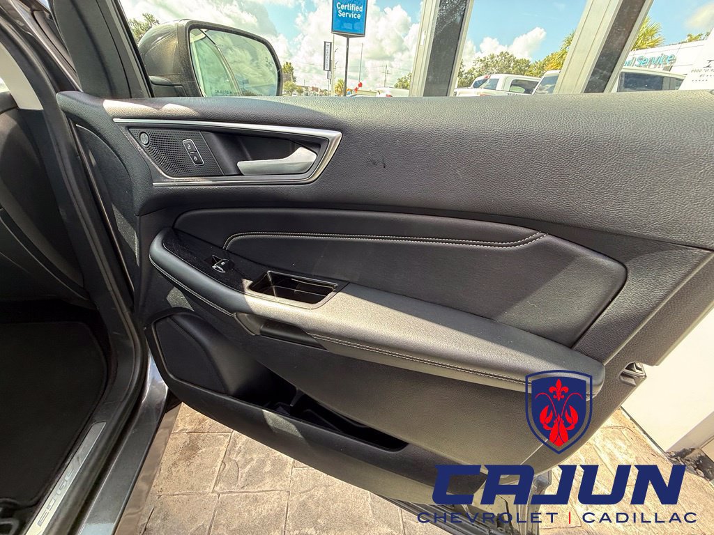 Used 2019 Ford Edge Titanium w/ Equipment Group 301A FWD image 25