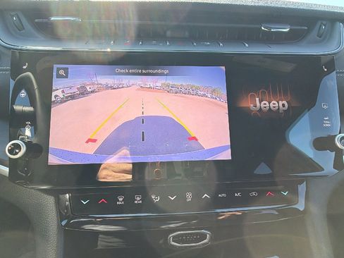 New 2026 Jeep Grand Cherokee L Limited image 32