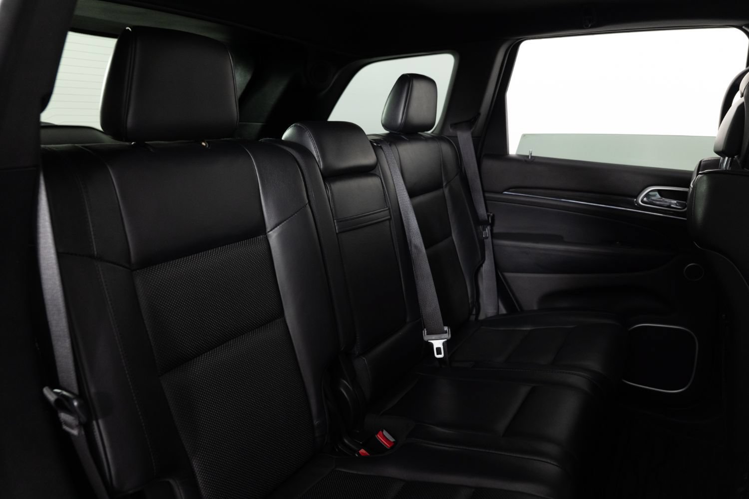 Used 2016 Jeep Grand Cherokee High Altitude AWD/4WD image 24