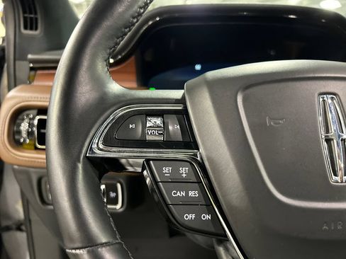 Used 2023 Lincoln Nautilus Reserve AWD/4WD image 13