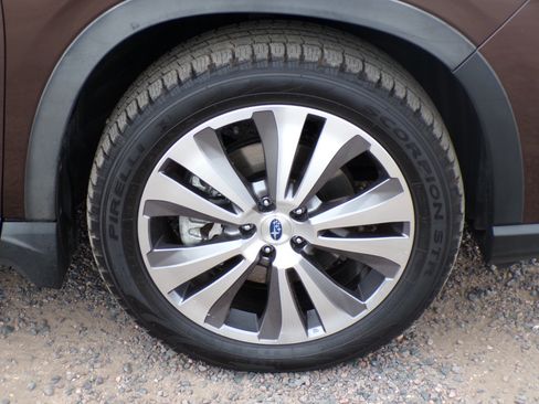 Used 2020 Subaru Ascent Limited w/ Technology Package AWD/4WD image 5