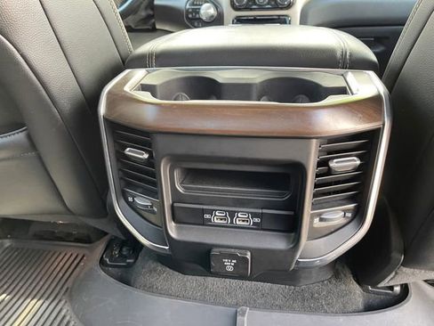 Used 2022 RAM 1500 Laramie AWD/4WD image 31
